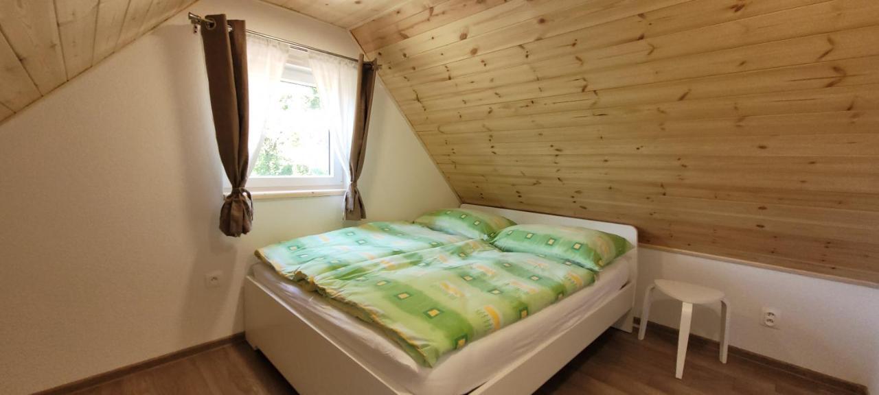 Vilka Cibulka A Chata Cesnacik Izipovce Luaran gambar
